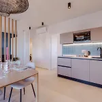 Guesthost -carducci Attics דירה *