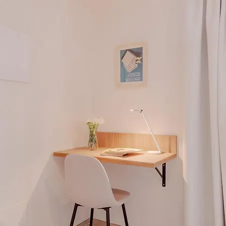 Guesthost -carducci Attics *