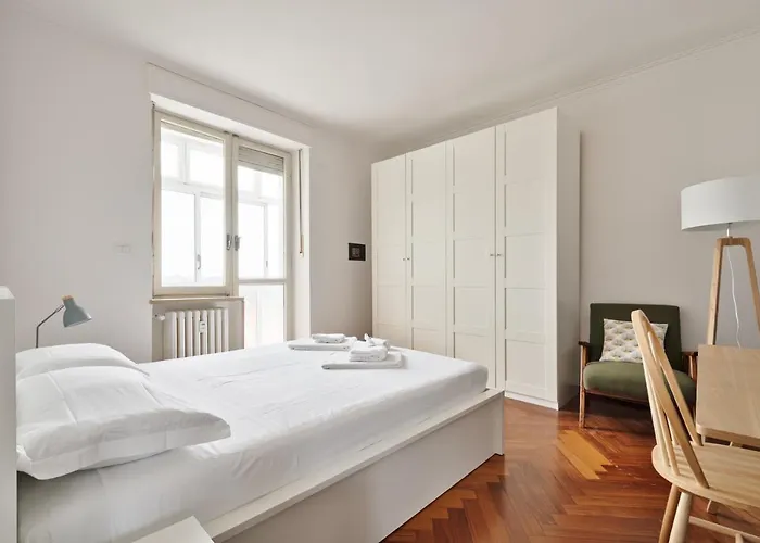 Guesthost -Carducci Attics *