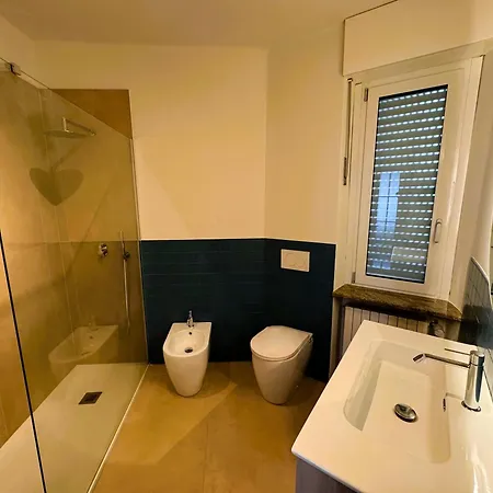 Guesthost - Urban House Carducci - Attic Apartamento *