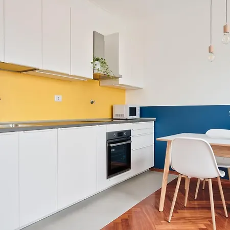 Guesthost - Urban House Carducci - Attic * Torino