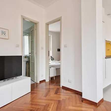 Apartamento Guesthost - Urban House Carducci - Attic *