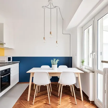 Guesthost - Urban House Carducci - Attic